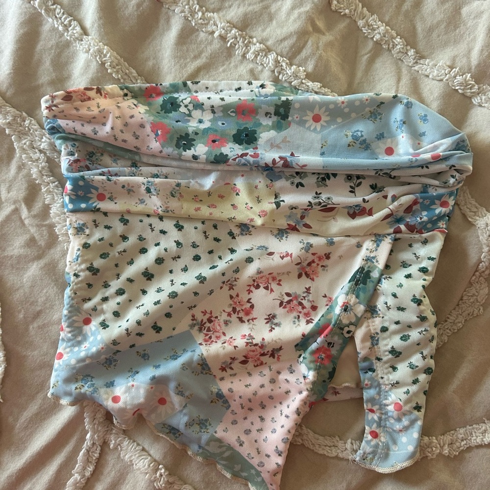 SHEIN Blue and Pink Floral Strapless Crop Top - Picture 3 of 7
